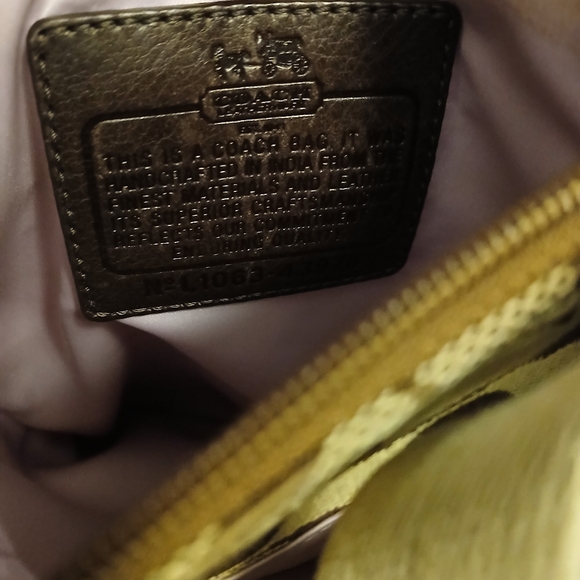 Beautiful Vintage Coach Crossbody - Picture 7 of 7